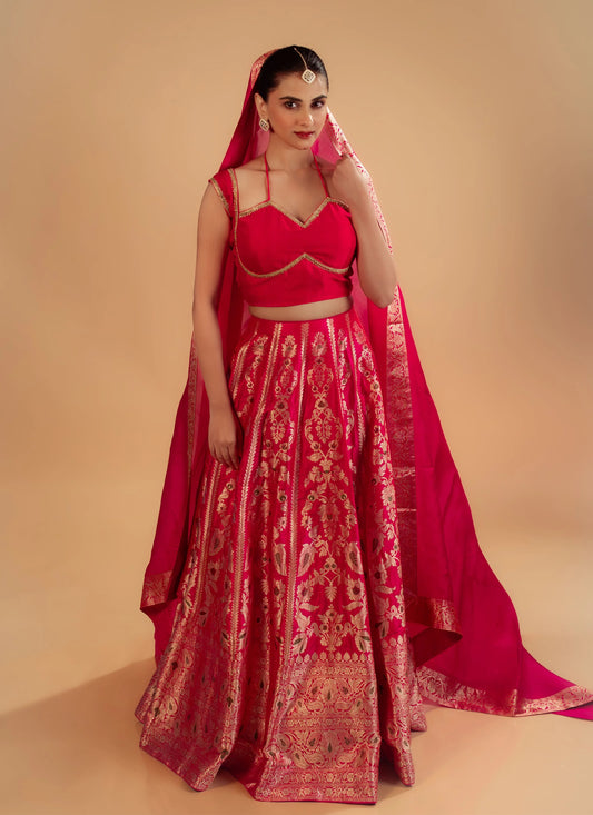 Rani Banarasi Brocade Handwoven Fabric Lightweight Lehenga Set