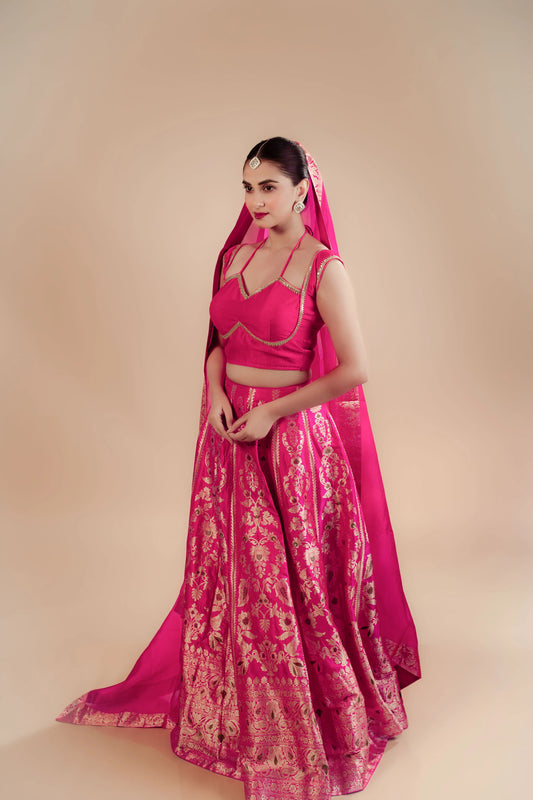 Rani Banarasi Brocade Handwoven Fabric Lightweight Lehenga Set